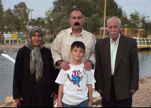 عباس رحیمی به همراه خانواده اش